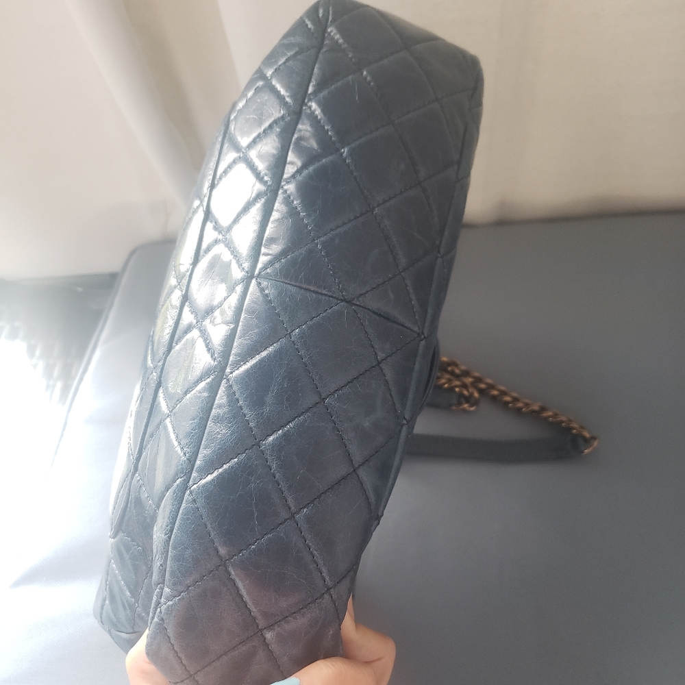 Chanel Castlerock Flap Bag - Picture 4 of 11
